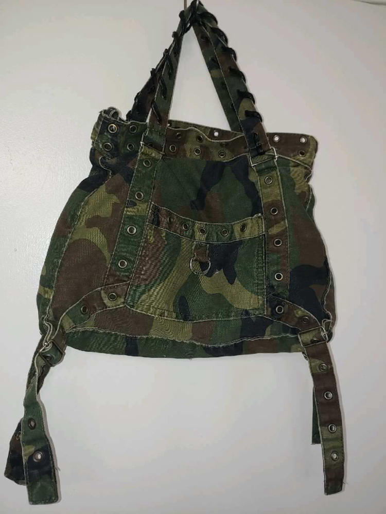 Tripp Nyc Camo crossbody bag